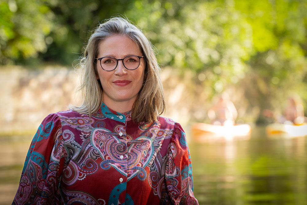 Geschäftsführerin Ines Stade – Porträtfoto von Anne Seidel